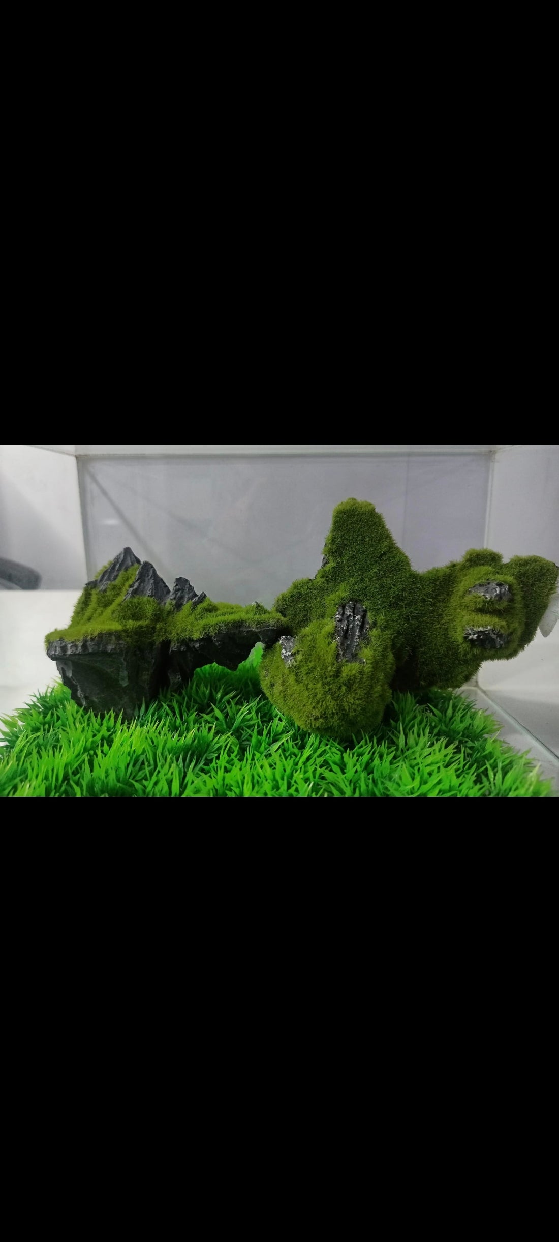 Artificial Moss Rock Aquarium Decoration – Natural Mountain Style Aquascaping Ornament
